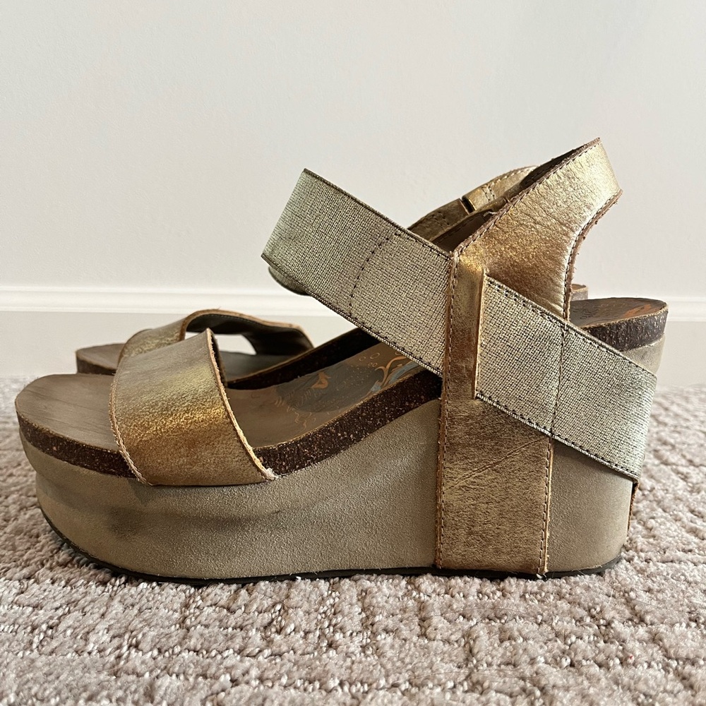 Women’s  OTBT wedges